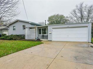 917 Colby Ct, Dekalb, IL 60115