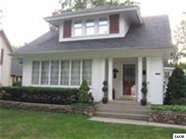 1st image of 617 N Pine St