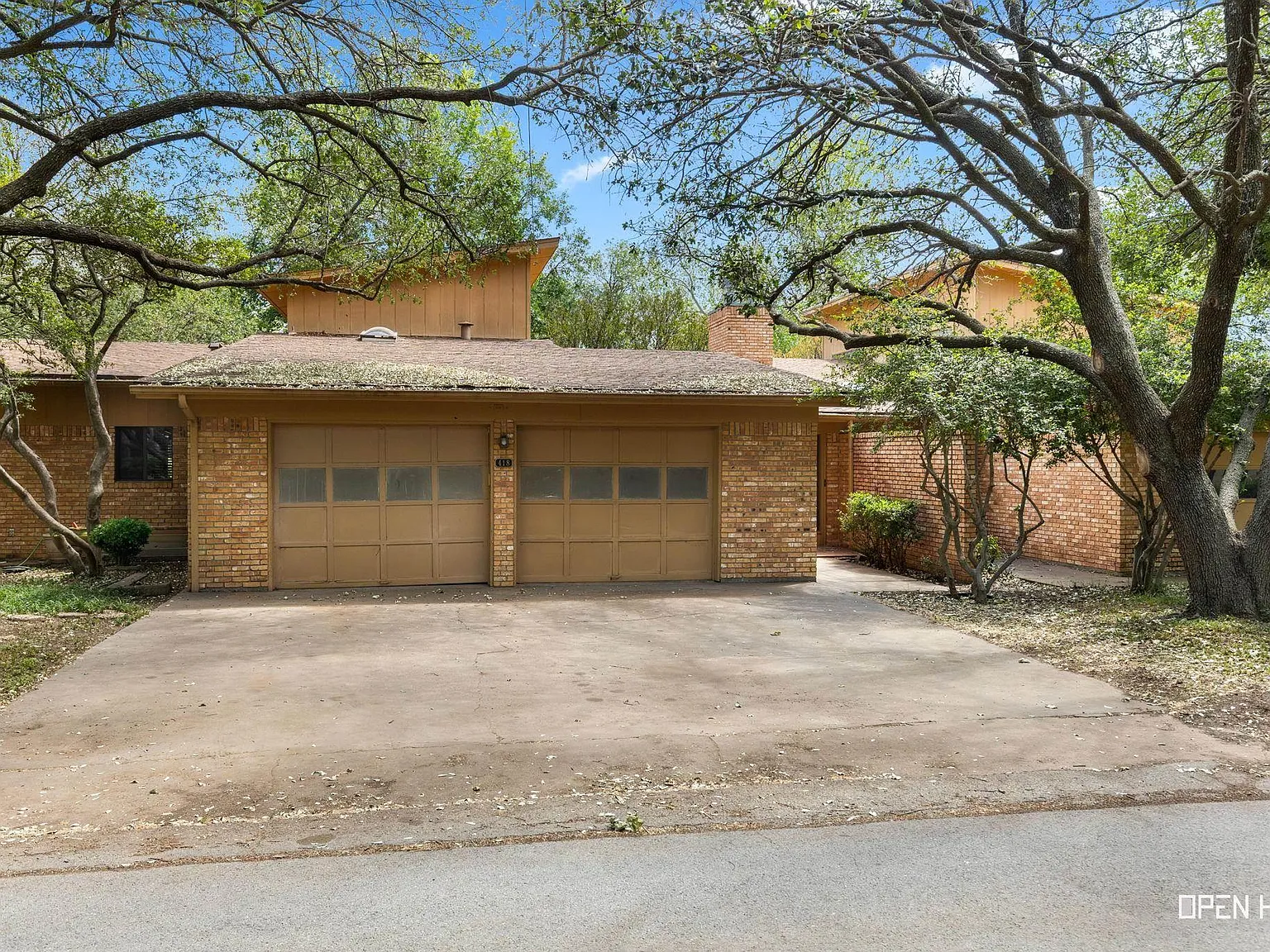 3 bed, 2.5 bath, 1977 sqft, $1,750 — Photo 3