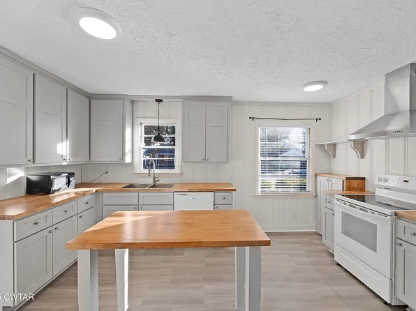 21 Waverly Dr, Jackson, TN 38301