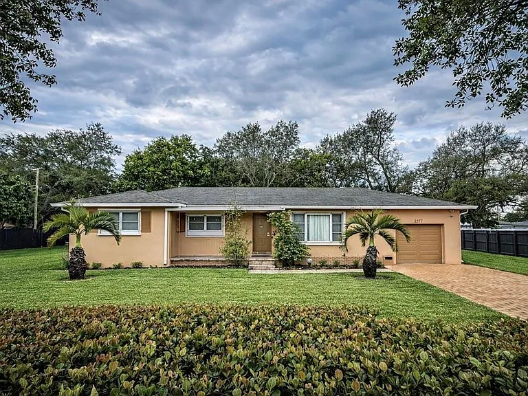 2970 Griffin Rd — Photo 2