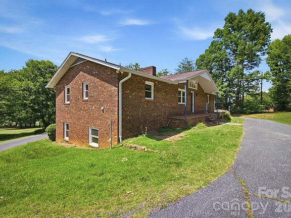 4th image of 2671 Shady Grove Rd