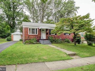 11918 Rocking Horse Rd, Rockville, MD 20852