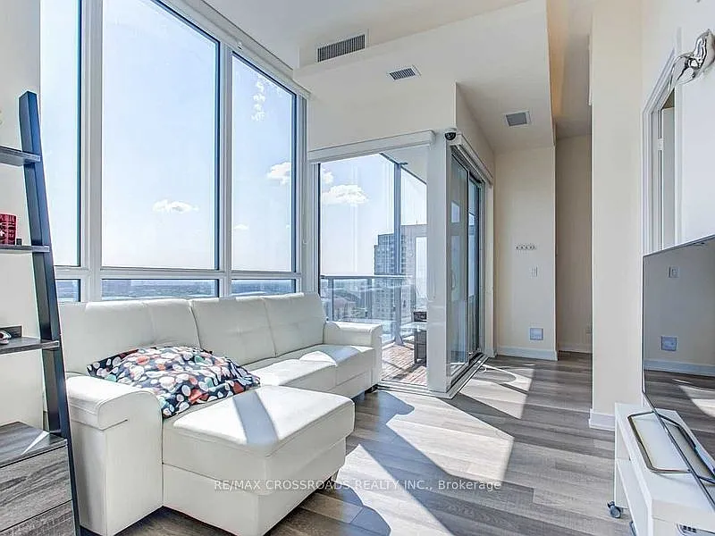 2 bed, $3,050 — Photo 3