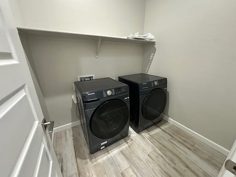 10319 W Harmony Ln — Photo 30