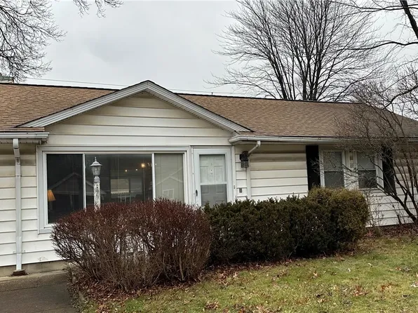 9328 W Ridgewood Dr, Parma Heights, OH 44130