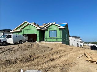 5420 151st St, Urbandale, IA 50323