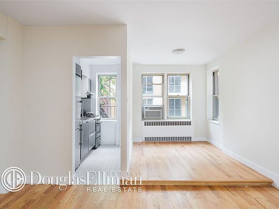 3rd image of 330 E 63rd St APT 3P