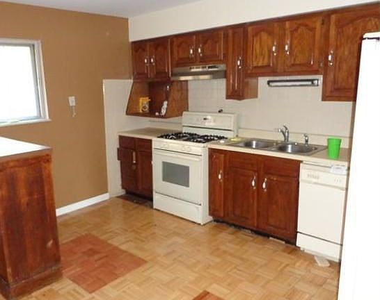 4th image of 4804 Barbara Dr