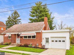 566 Baer Ave, Hanover, PA 17331