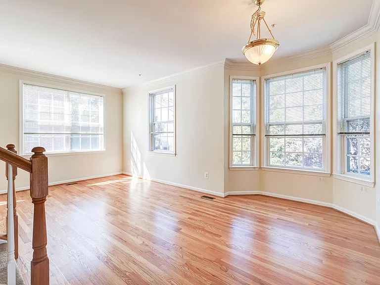 2346 Lee Hwy — Photo 7