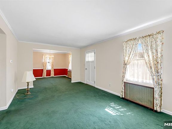4th image of 229 Cedar Ln