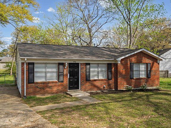 2nd image of 496 Greenview Cv