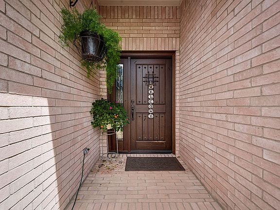 5th image of 301 Wenrick Dr