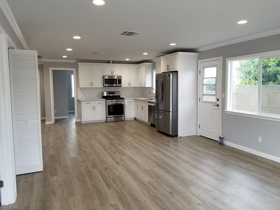 1st image of 1611 W 222nd St