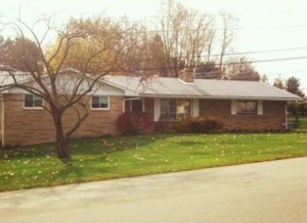 1st image of 30 McLaughlin Dr
