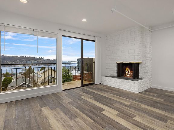 3rd image of 2214 Yale Ave E APT 301