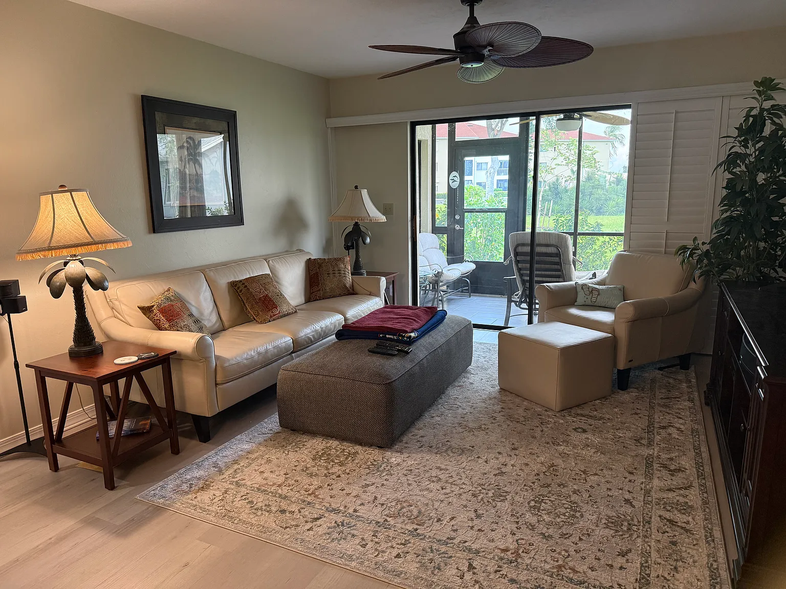 2 bed, 1050 sqft, $3,900 — Photo 3