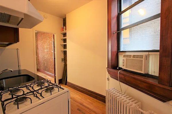 Rented by Dynamik Realty | media 20