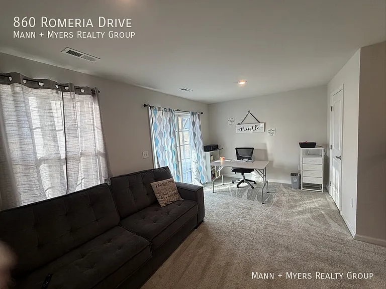 860 Romeria Dr — Photo 14