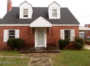 605 S Magnolia Ave, Dunn, NC 28334
