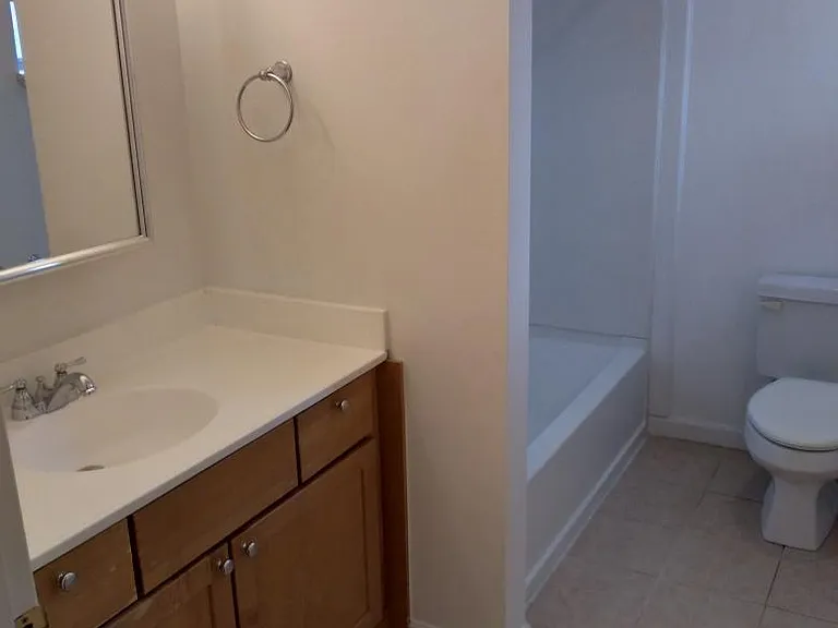 2021 Fairmount Ave #2-F — Photo 8
