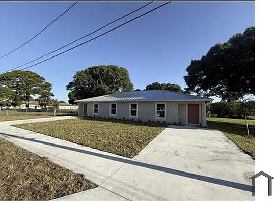 3 bed, 1140 sqft, $2,500 — Photo 2