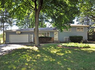 37444 N Shirley Dr, Gurnee, IL