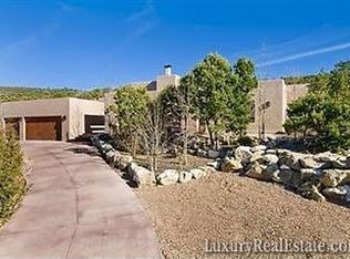 1833 Cerros Colorados, Santa Fe, NM 87501