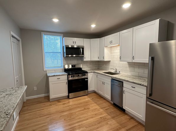 64 E Oneida St
