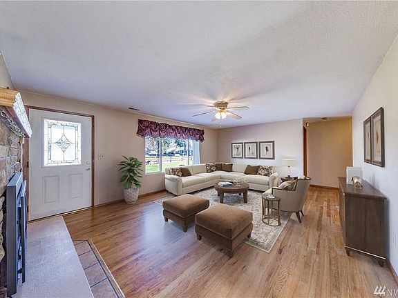 3rd image of 5430 85th Pl NE