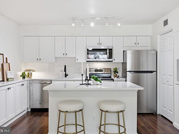 5th image of 3303 Wyndham Cir APT 146