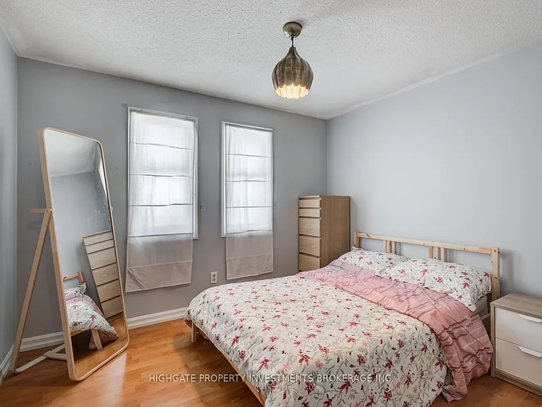 913 Dyer Ct — Photo 12