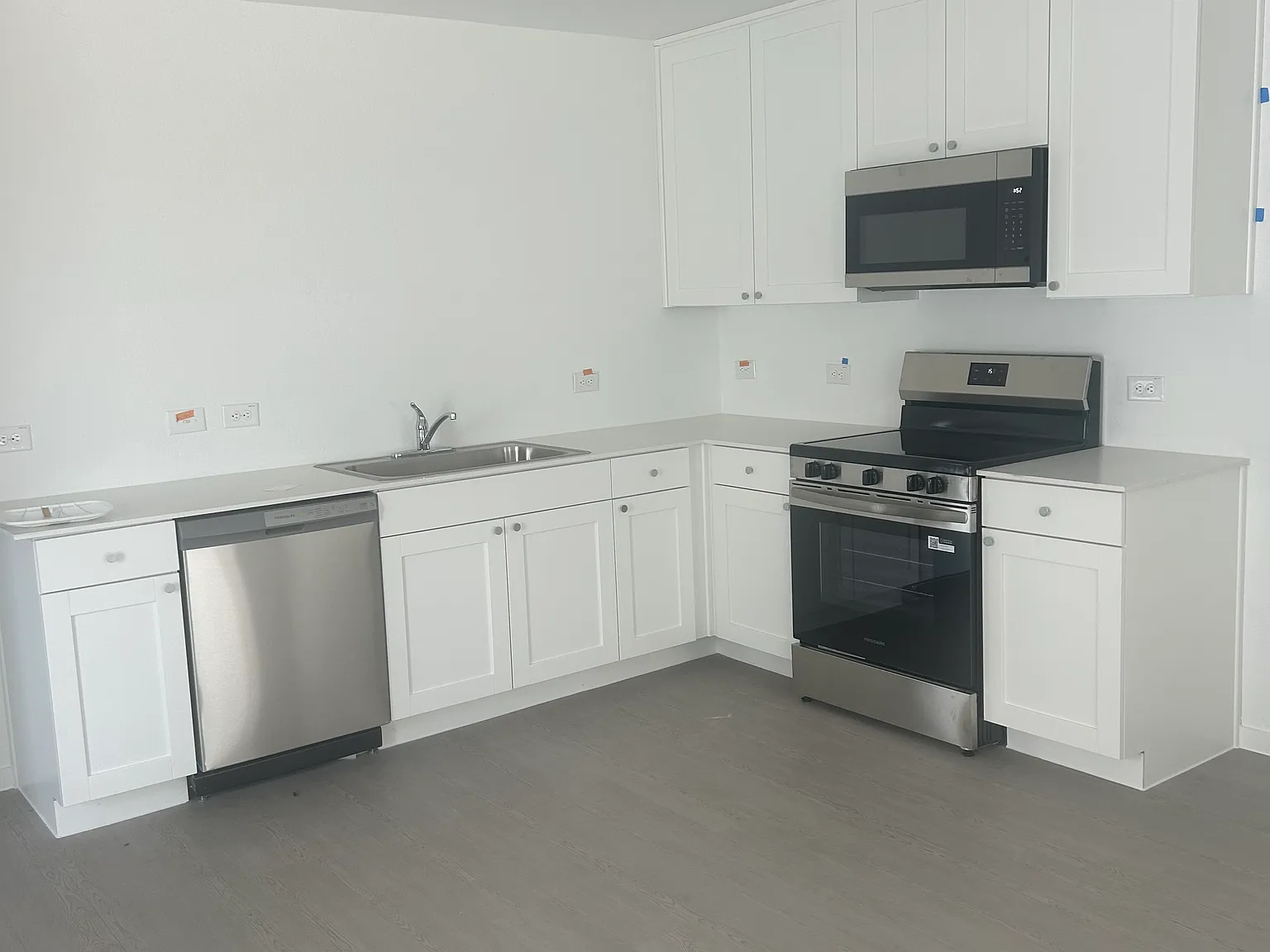 3 bed, 1192 sqft, $1,600 — Photo 2