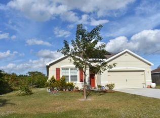 107 SW Glenwood Dr, Port Saint Lucie, FL 34983