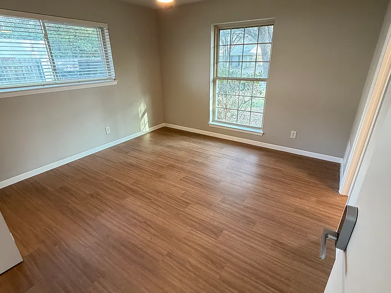 Balmorhea is 12x12 and has a private bath.