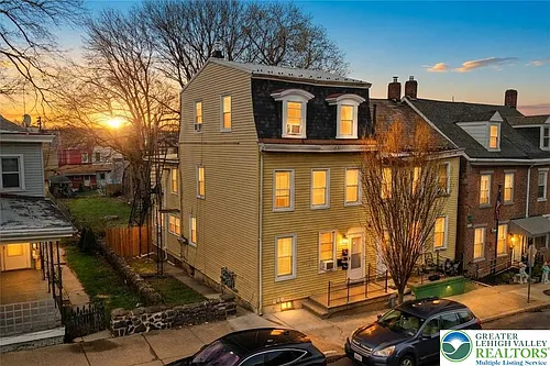 1113 Ferry St #3 Photo 1