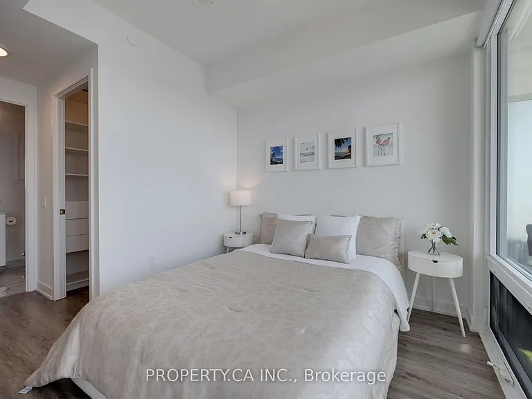 15 Queens Quay E #2203 — Photo 21