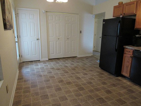 5th image of 2560 Cashel Ct