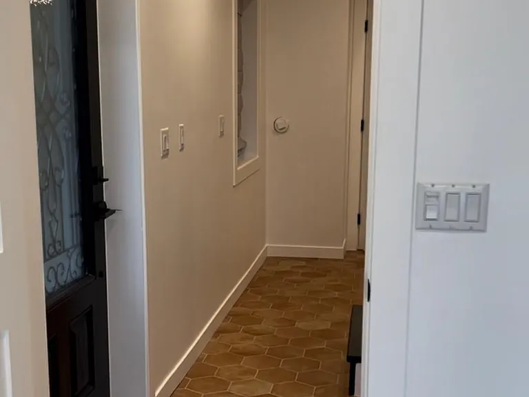 735 Alhambra St #1 — Photo 3
