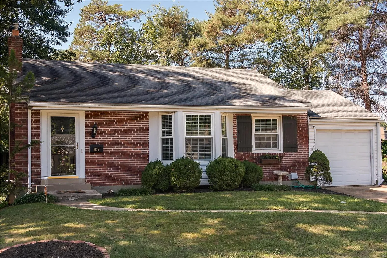 637 Colebrook Dr photo 1