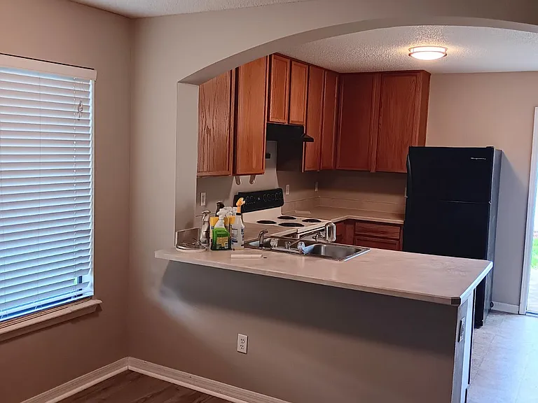 221 Beech Brook St — Photo 3