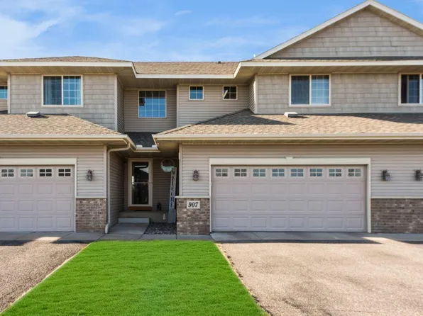 907 Independence Dr, Big Lake, MN 55309