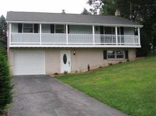 3006 Faith Ln, Red Lion, PA 17356