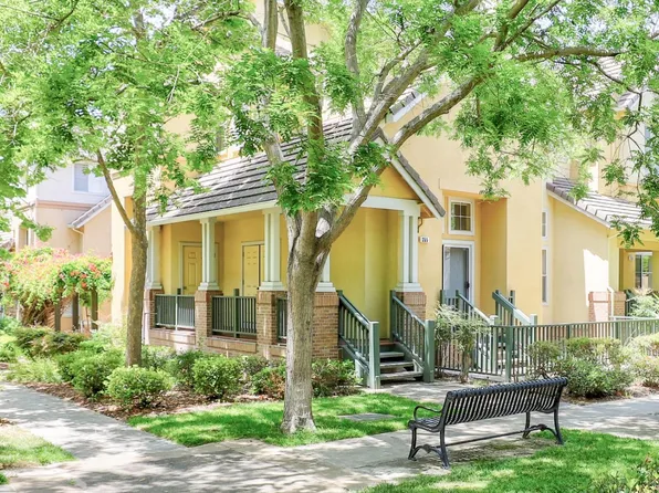 355 Snyder Ln, Mountain View, CA 94043