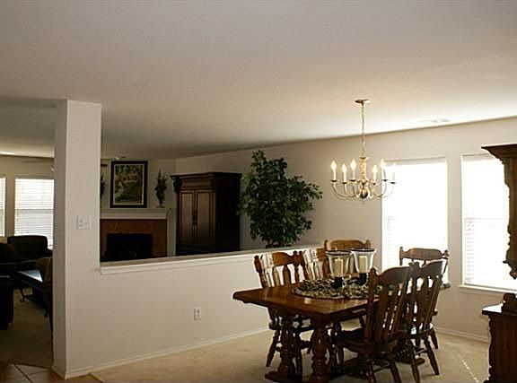 4th image of 10421 Colfax Dr