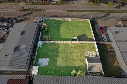 2nd image of 7811 Hammerly Blvd