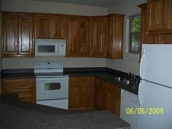 4th image of 1502 Avenue F