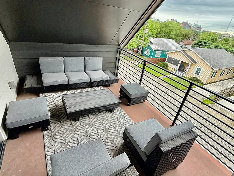 1722 N Olive St — Photo 33