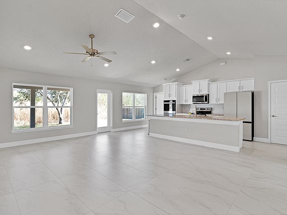 4th image of 170 Spring Valley Avenue